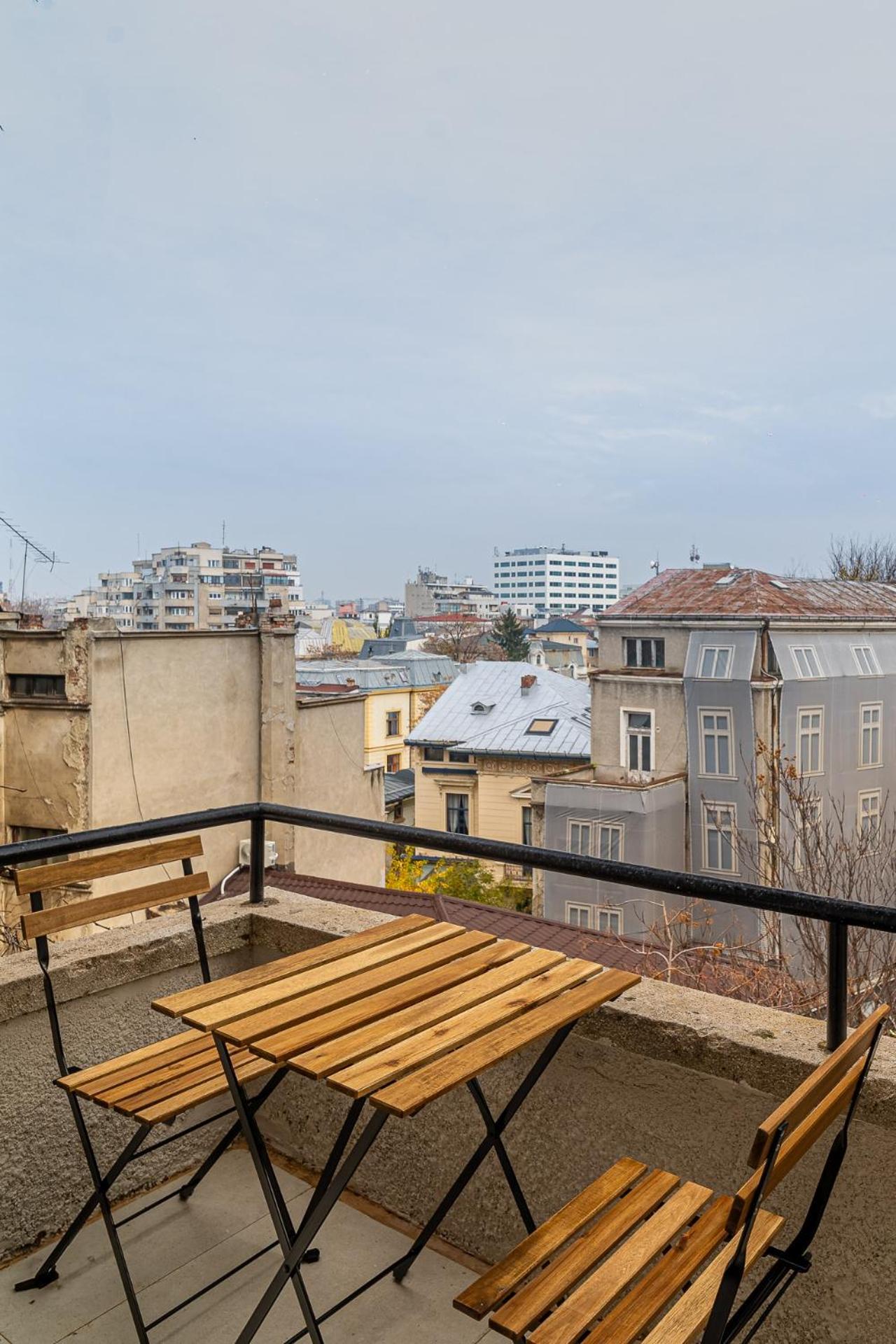 Loggia & Luxe 5Br Penthouse In Universitatii Area Bukarest Kültér fotó