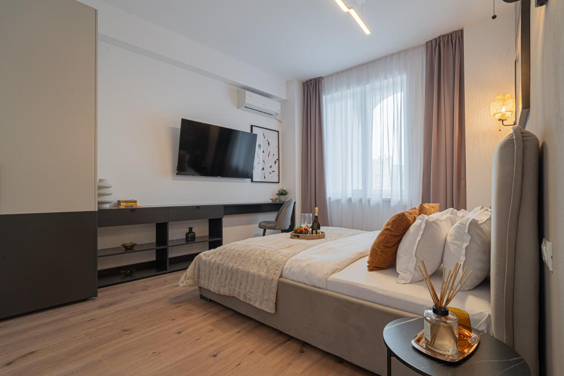 Loggia & Luxe 5Br Penthouse In Universitatii Area Bukarest Kültér fotó