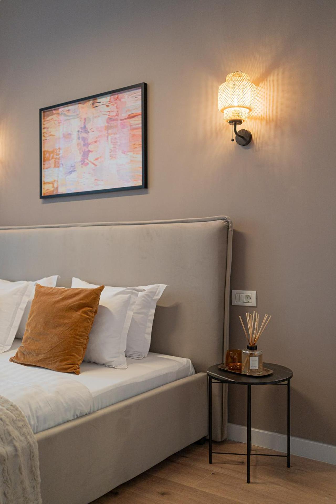 Loggia & Luxe 5Br Penthouse In Universitatii Area Bukarest Kültér fotó