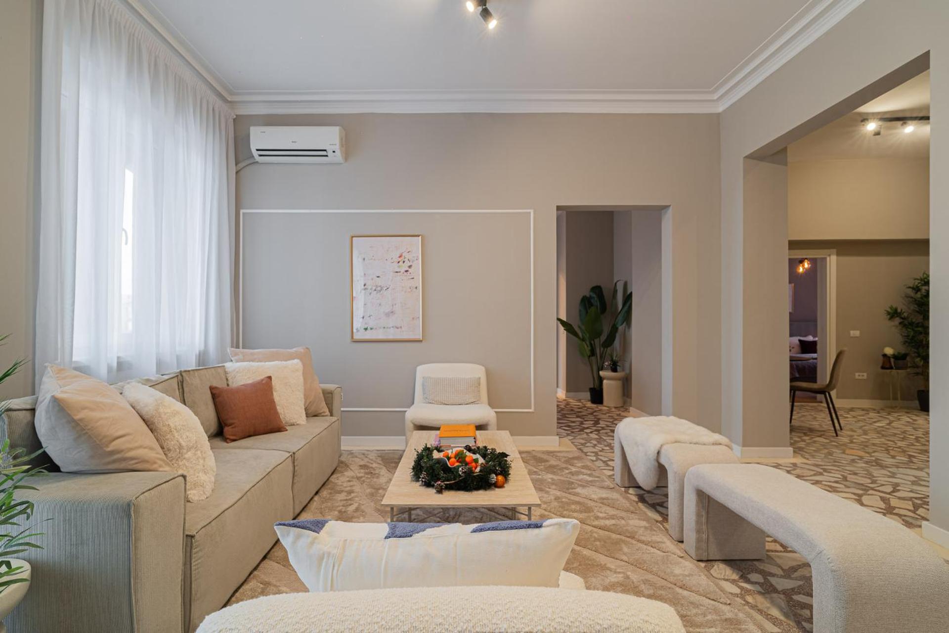 Loggia & Luxe 5Br Penthouse In Universitatii Area Bukarest Kültér fotó