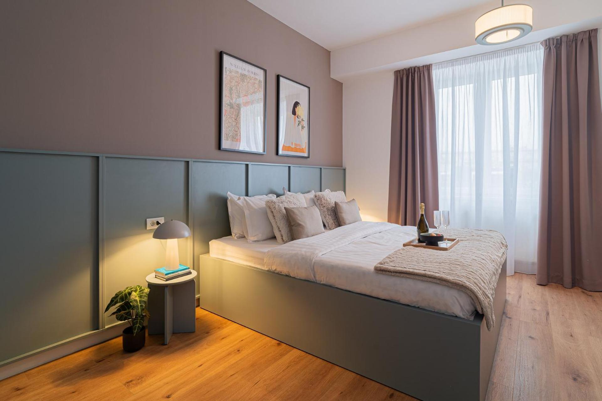 Loggia & Luxe 5Br Penthouse In Universitatii Area Bukarest Kültér fotó