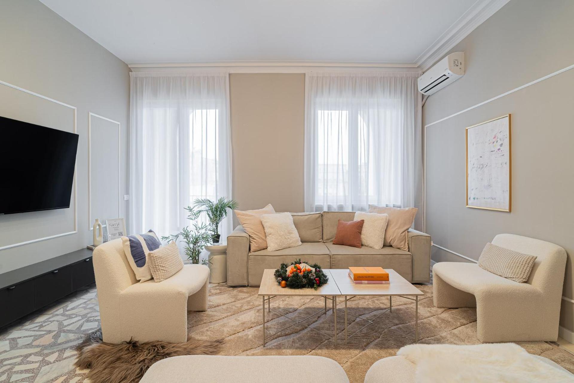 Loggia & Luxe 5Br Penthouse In Universitatii Area Bukarest Kültér fotó