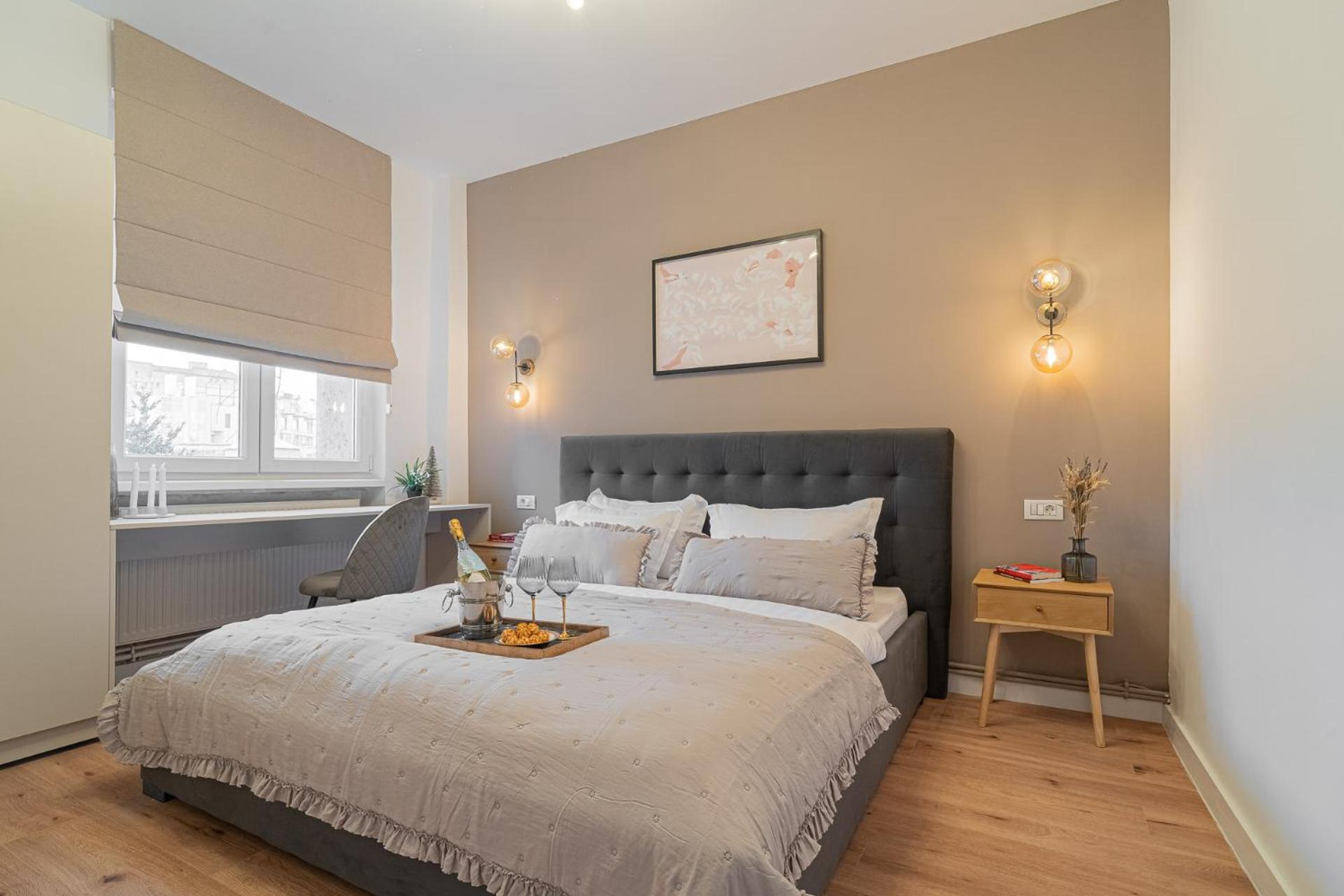 Loggia & Luxe 5Br Penthouse In Universitatii Area Bukarest Kültér fotó