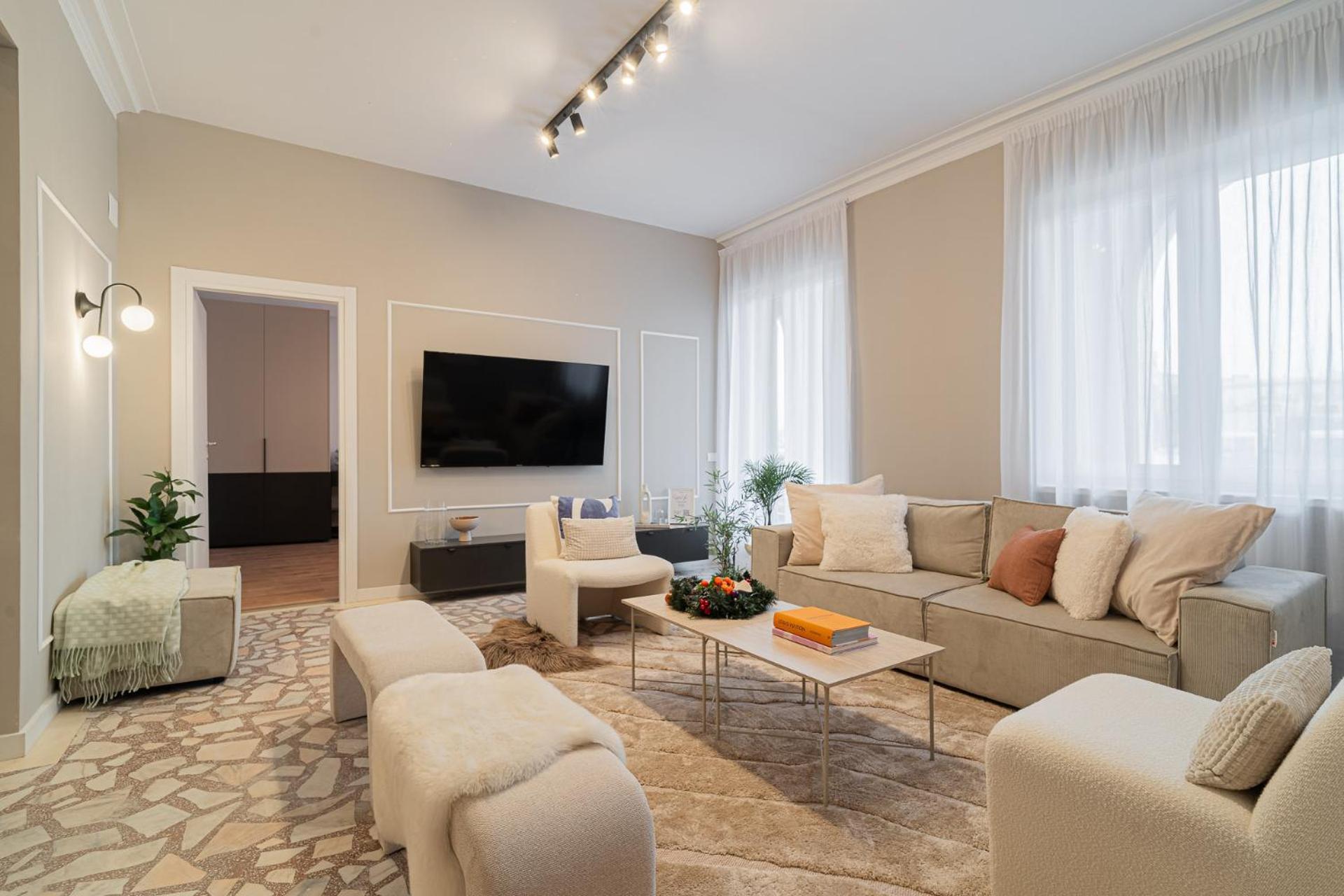 Loggia & Luxe 5Br Penthouse In Universitatii Area Bukarest Kültér fotó